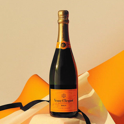 Image of Veuve bottle.